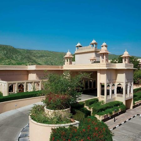 Trident Jaipur Hotel Екстериор снимка The Oberoi Udaivilas Palace