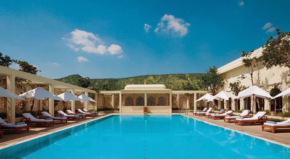 Trident Jaipur Hotel Екстериор снимка The swimming pool at the Taj Bengal