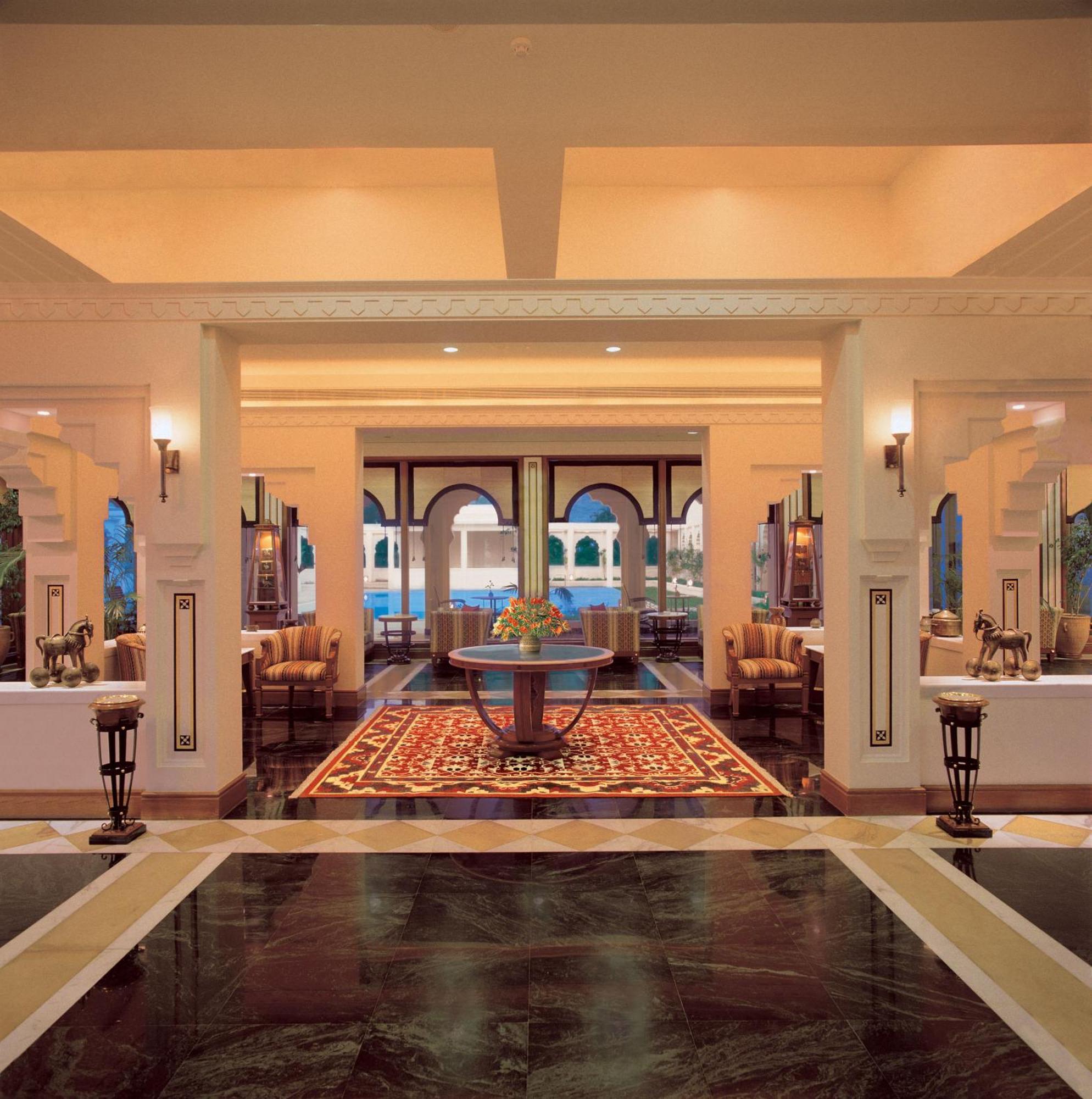 Trident Jaipur Hotel Екстериор снимка The lobby of the Taj Bengal