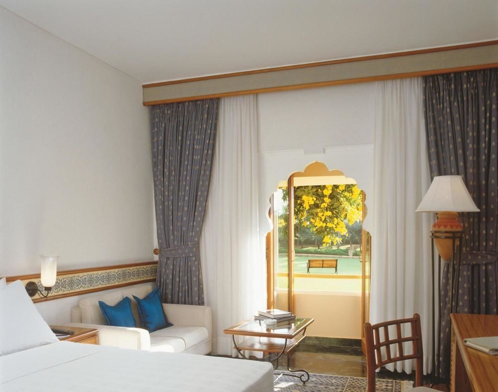 Trident Jaipur Hotel Екстериор снимка A room at the Taj Mahal Palace